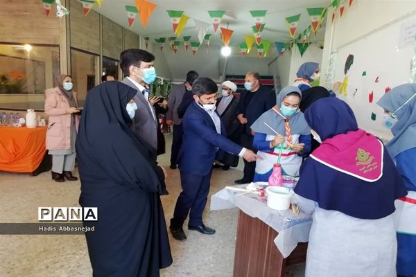 جشنواره نقاشی همگانی به‌مناسبت دهه فجر در ناحیه یک اهواز