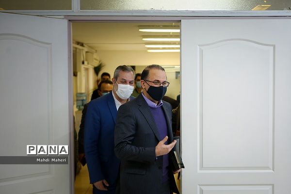 تقدیر از تاکسیران امانتدار در خبرگزاری پانا