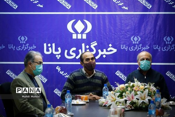 تقدیر از تاکسیران امانتدار در خبرگزاری پانا