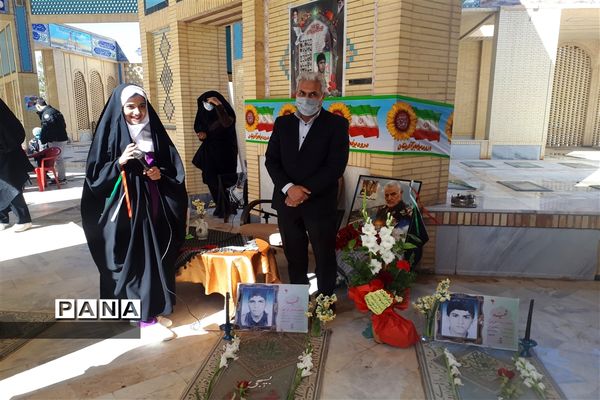 یادواره شهیدعبدالرحمن آدمی درگلزار شهدای ابرکوه