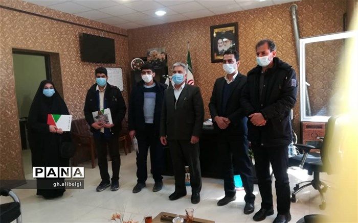 تجلیل از دانش آموزان فعال فرهنگی در شهرستان بن