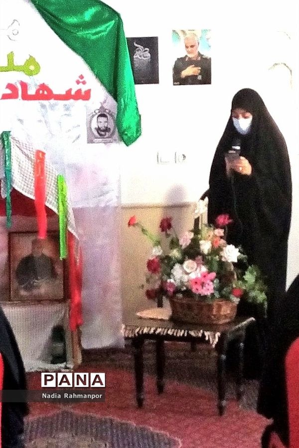 برگزاری مراسم گرامیداشت  دهه فجردر دبیرستان عبدالعلی بیرجندی