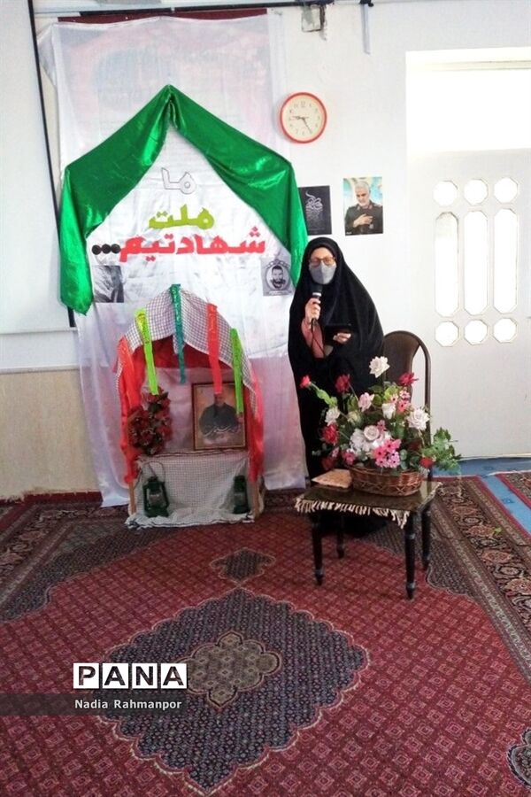برگزاری مراسم گرامیداشت  دهه فجردر دبیرستان عبدالعلی بیرجندی