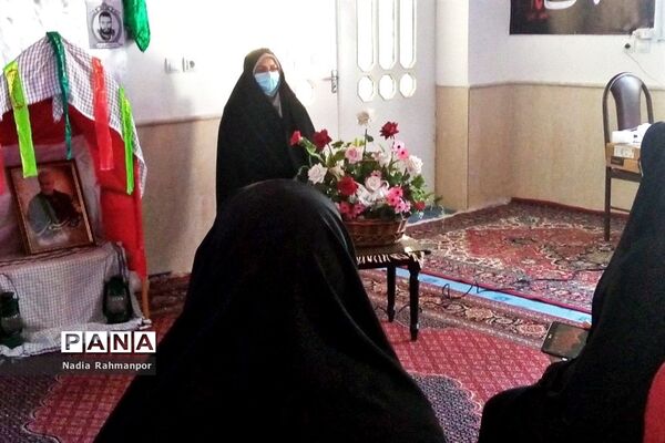 برگزاری مراسم گرامیداشت  دهه فجردر دبیرستان عبدالعلی بیرجندی
