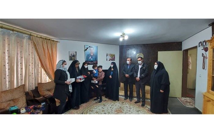 توسعه و ترویج فرهنگ ایثار و شهادت از برنامه های راهبردی معاونت پرورشی و تربیت بدنی در آموزش و پرورش است