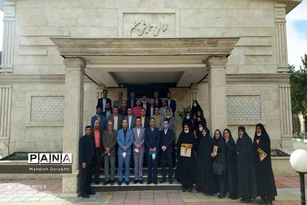 نشست هم اندیشی مدیران متوسطه دوم بهارستان یک