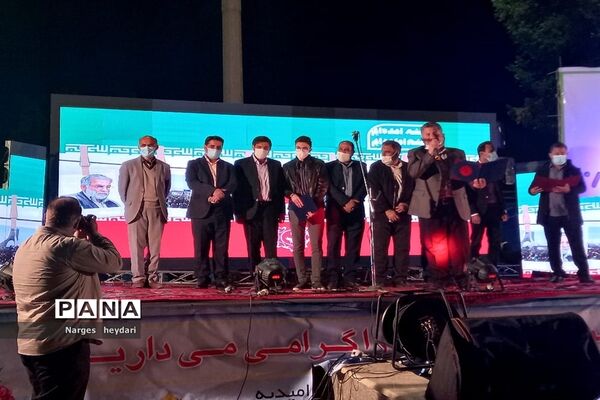 جشن بزرگ پیروزی انقلاب در شهرستان امیدیه
