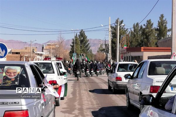 راهپیمایی خودرویی 22 بهمن درشهرستان نی ریز