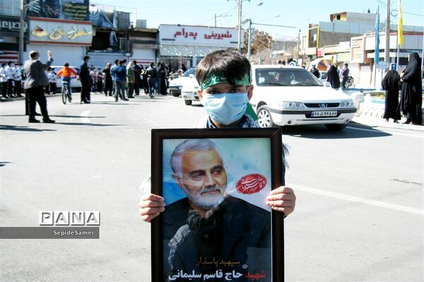 راهپیمایی خودرویی 22 بهمن درشهرستان نی ریز