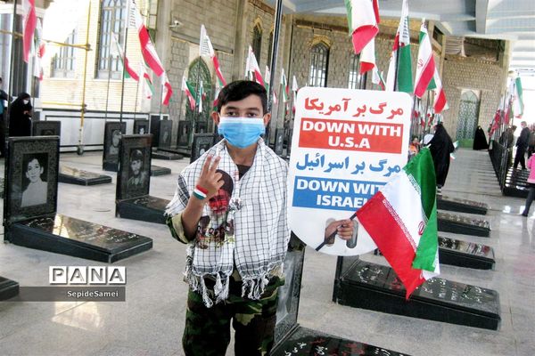 راهپیمایی خودرویی 22 بهمن درشهرستان نی ریز