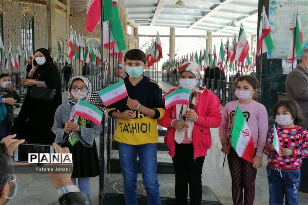 راهپیمایی خودرویی 22 بهمن درشهرستان نی ریز