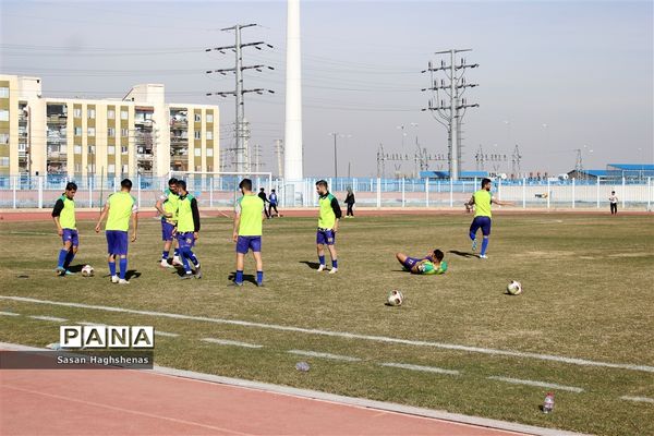دیدار دو تیم هوادار تهران و شاهین بوشهردراستادیوم شهدای اسلامشهر