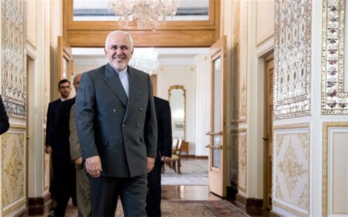 ظریف: با لغو تحریم‌ها ایران می‌تواند قطب علم و فناوری منطقه باشد