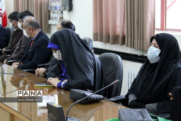 تجلیل از منتخبان حوزه پرورشی و مربیان پیشتاز در محمودآباد