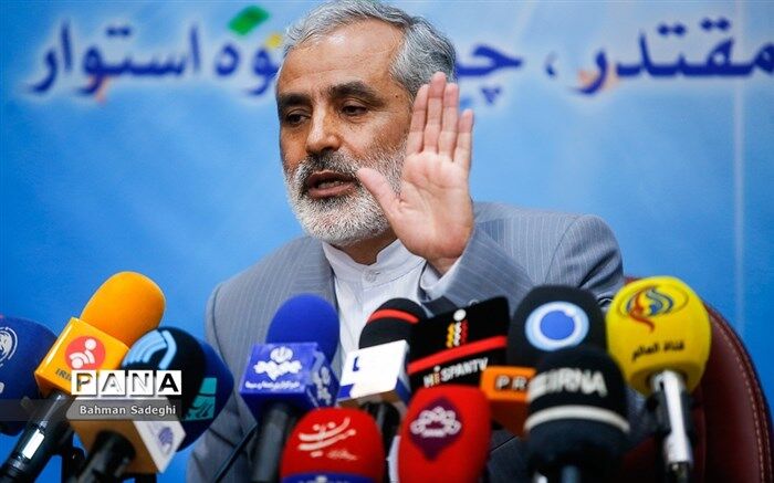 ادعای حذف امام از قطعنامه پایانی ۲۲بهمن خنده‌دار است