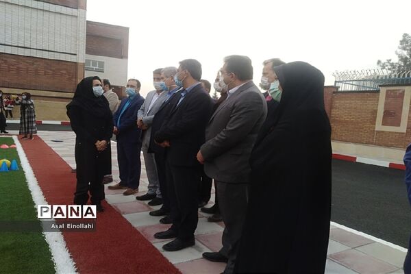 آیین افتتاح زمین چمن مدرسه  شهید محسن فخری زاده در شهریار