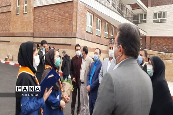 آیین افتتاح زمین چمن مدرسه  شهید محسن فخری زاده در شهریار