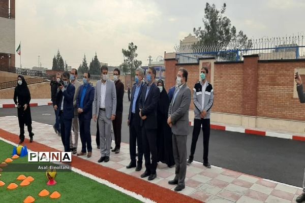 آیین افتتاح زمین چمن مدرسه  شهید محسن فخری زاده در شهریار