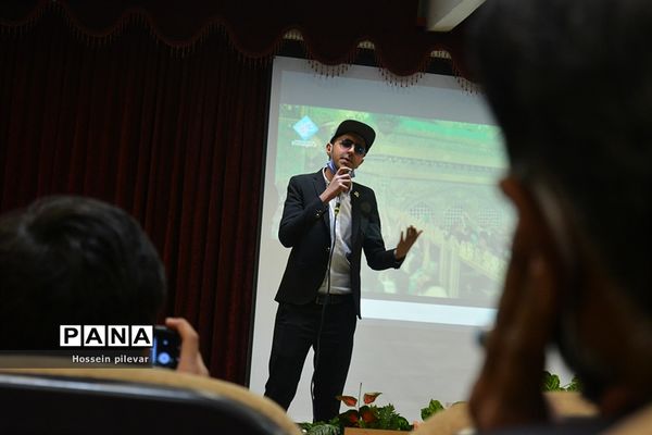 اختتامیه نمایشگاه مدافعان انقلاب اسلامی در بیرجند استان خراسان جنوبی