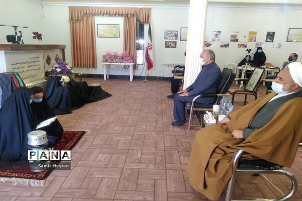 برگزاری یادواره شهدا درهنرستان هنرهای زیبای شهرستان بیرجند
