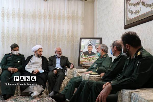 دیدار جانشین فرمانده‌کل سپاه پاسداران با خانواده شهدا در شهرری