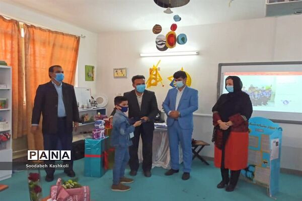 تقدیر از دانشمندان و پژوهشگران کوچک دبستان شهید کاوه بوشهر