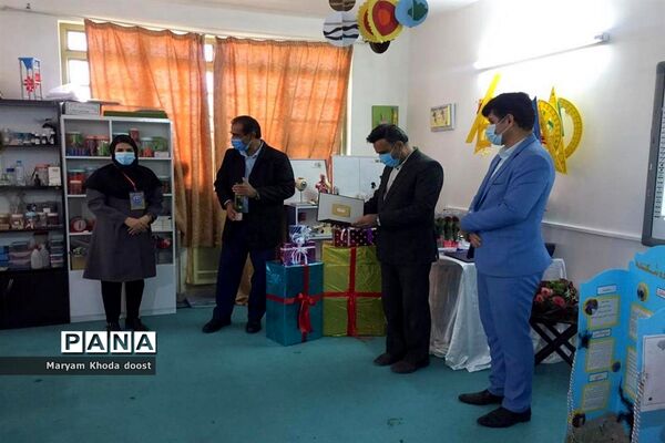 تقدیر از دانشمندان و پژوهشگران کوچک دبستان شهید کاوه بوشهر