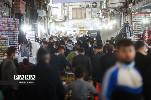 ازدحام جمعیت در بازار تهران
