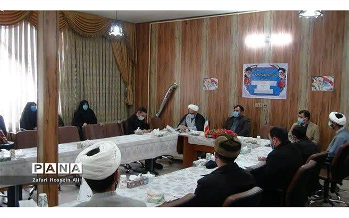 مربیان پرورشی راهبران تربیت و فرهنگ اسلامی در مدارس هستند