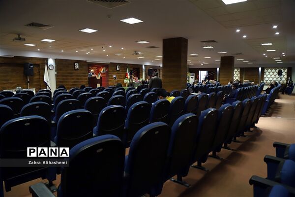 آیین تجلیل از نیم قرن خدمات آموزشی و فرهنگی علی اصغر فانی