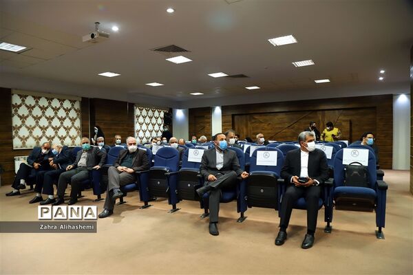 آیین تجلیل از نیم قرن خدمات آموزشی و فرهنگی علی اصغر فانی