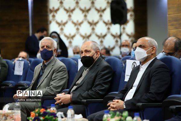 آیین تجلیل از نیم قرن خدمات آموزشی و فرهنگی علی اصغر فانی