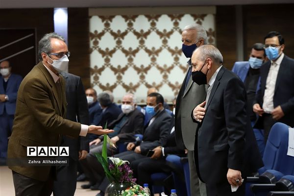 آیین تجلیل از نیم قرن خدمات آموزشی و فرهنگی علی اصغر فانی