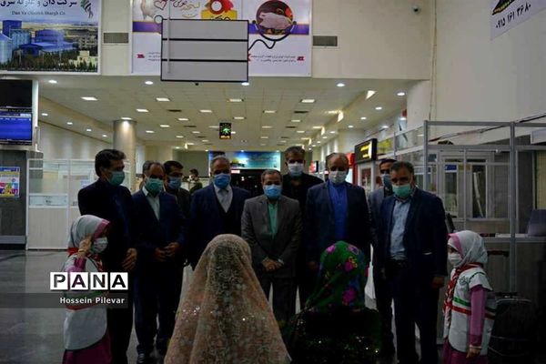 مراسم استقبال ازعلیرضا کاظمی معاون پرورشی فرهنگی وزارت آموزش و پرورش درفرودگاه بیرجند