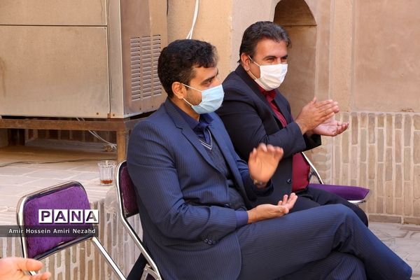 برگزاری مراسم جشن به مناسبت ولادت حضرت علی(ع)