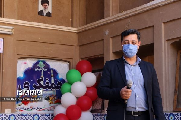 برگزاری مراسم جشن به مناسبت ولادت حضرت علی(ع)