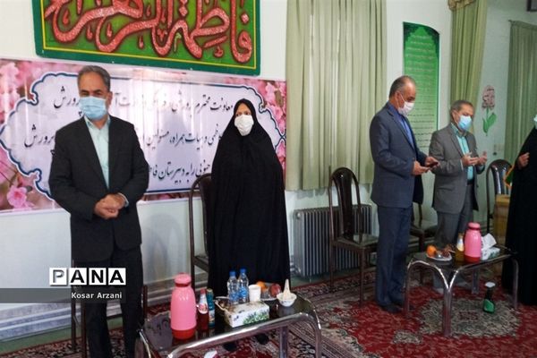 بازدید معاون پرورشی و فرهنگی وزارت آموزش و پرورش از دبیرستان حضرت فاطمه زهرا (س)