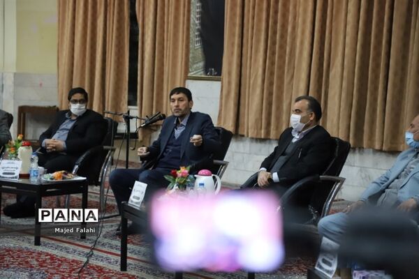 نشست هم‌اندیشی معاونان پرورشی ادوار پس از انقلاب آموزش و پرورش خراسان رضوی