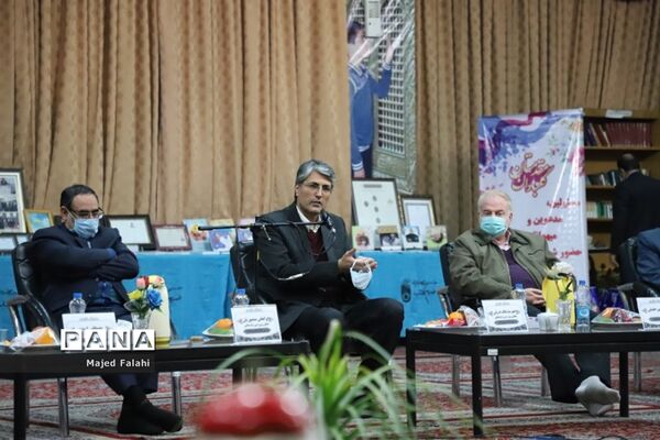 نشست هم‌اندیشی معاونان پرورشی ادوار پس از انقلاب آموزش و پرورش خراسان رضوی