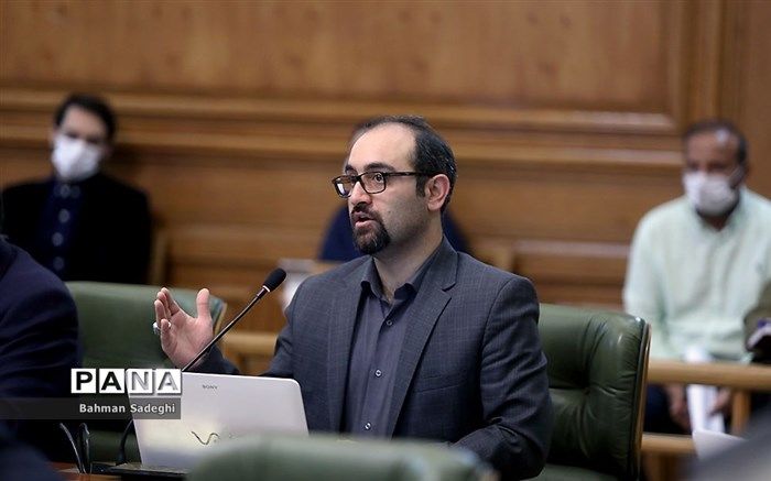 آن دسته از پرسنل شهرداری که در صف اول مقابله با کرونا هستند در اولویت دریافت واکسن قرار گیرند