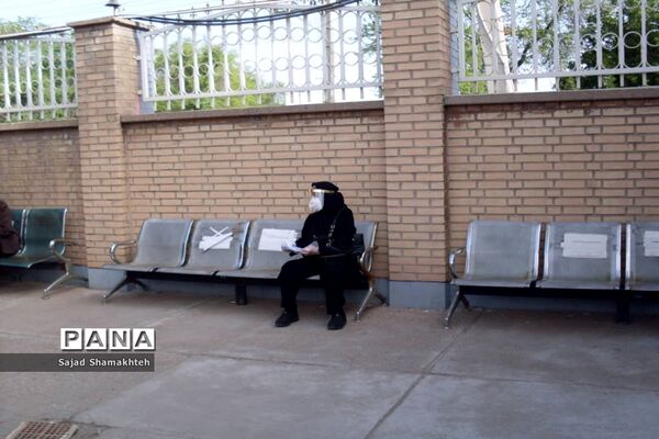 غربالگری و تست کرونا در مرکز بهداشت شرق اهواز
