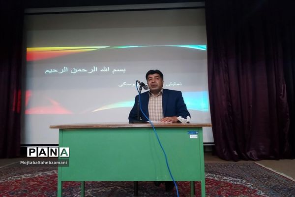 دوره ضمن خدمت هنرهای آوایی و نمایشی در کانون فرهنگی و تربیتی لقمان کاشمر