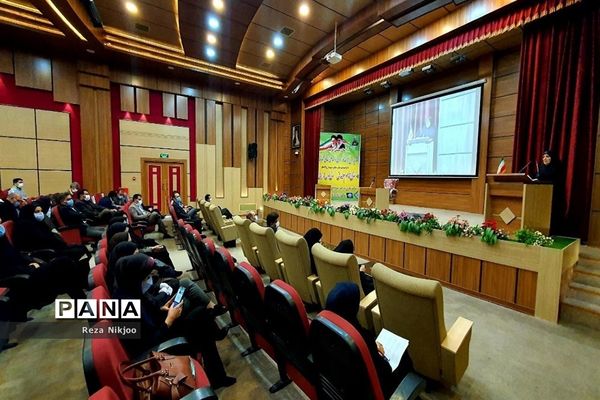 اختتامیه طرح‌های کارشناسی آموزش ابتدایی آموزش و پرورش ناحیه یک بهارستان