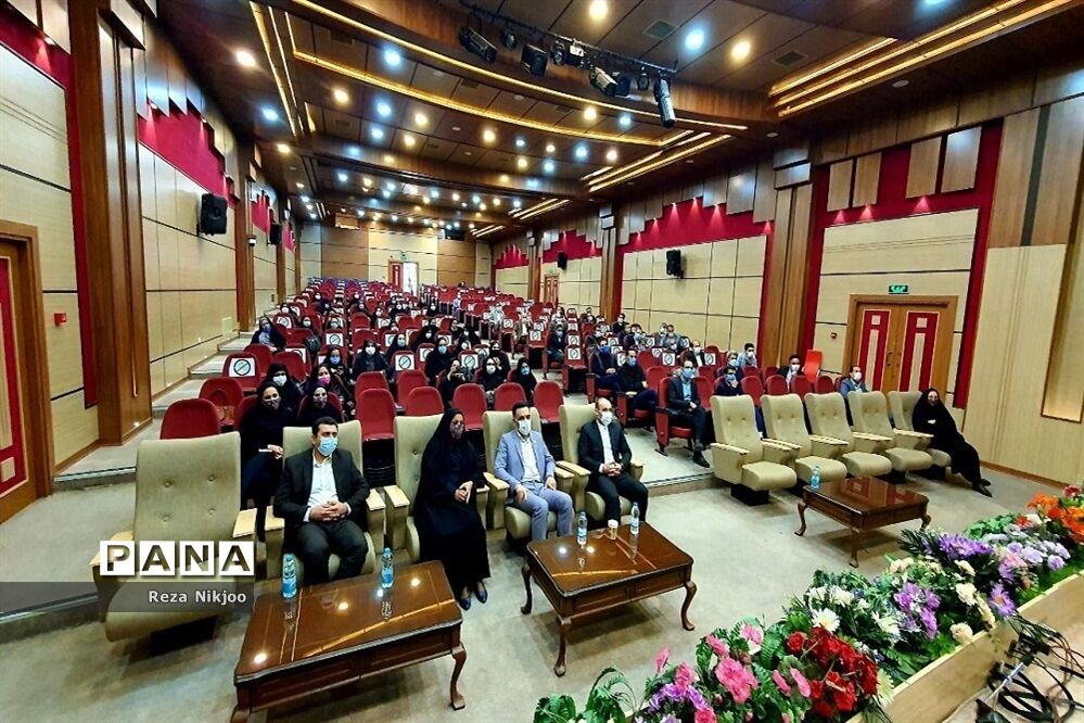 اختتامیه طرح‌های کارشناسی آموزش ابتدایی آموزش و پرورش ناحیه یک بهارستان