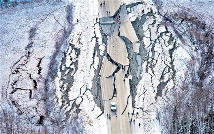 زلزله بزرگ خبر می‌دهد