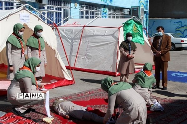 نمایشگاه دستاوردها و چکیده فعالیت‌های سازمان دانش‌آموزی استان کرمانشاه در سال 99