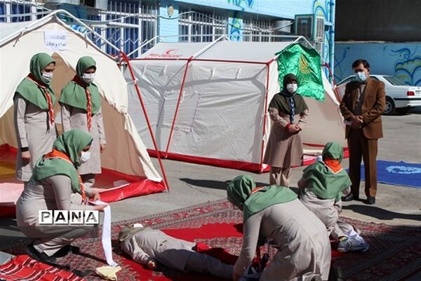نمایشگاه دستاوردها و چکیده فعالیت‌های سازمان دانش‌آموزی استان کرمانشاه در سال 99