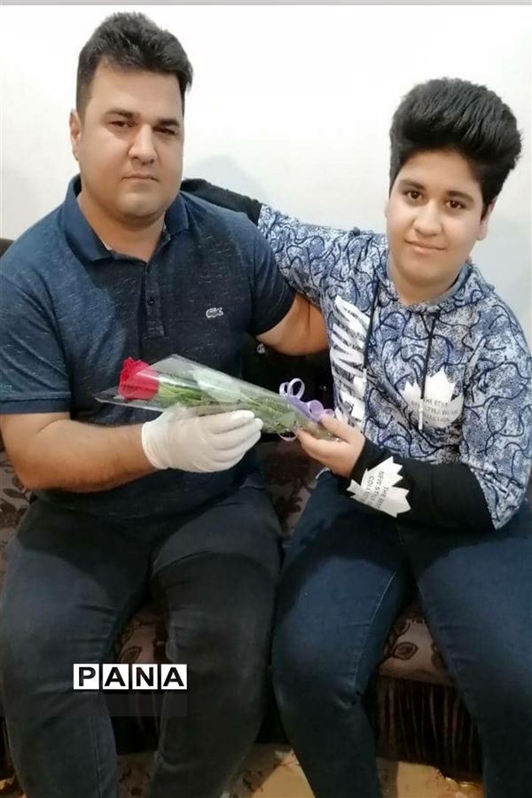 بزرگداشت مقام پدر توسط سازمان دانش آموزی شهرستان امیدیه