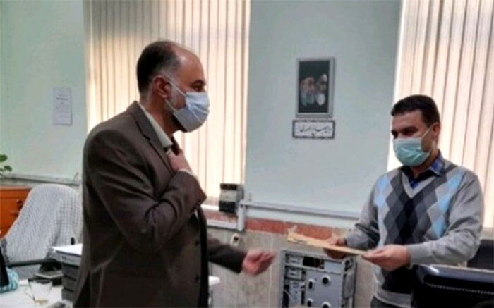تقدیر از کارشناس حقوقی اداره آموزش و پرورش جوادآباد