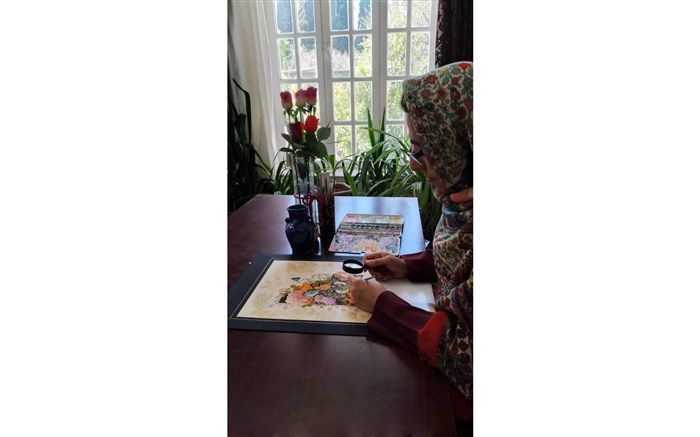 مرضیه پیروی، مقام دوم جشنواره تذهیب و گل و مرغ دهه هنر فارس را به دست آورد